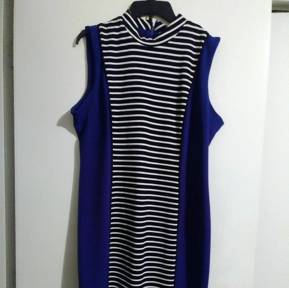 Shelby and palmer dress nice N good condition.
